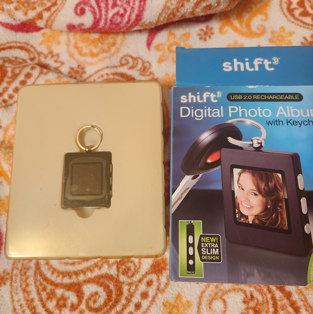 Digital Picture Frame Key Chain